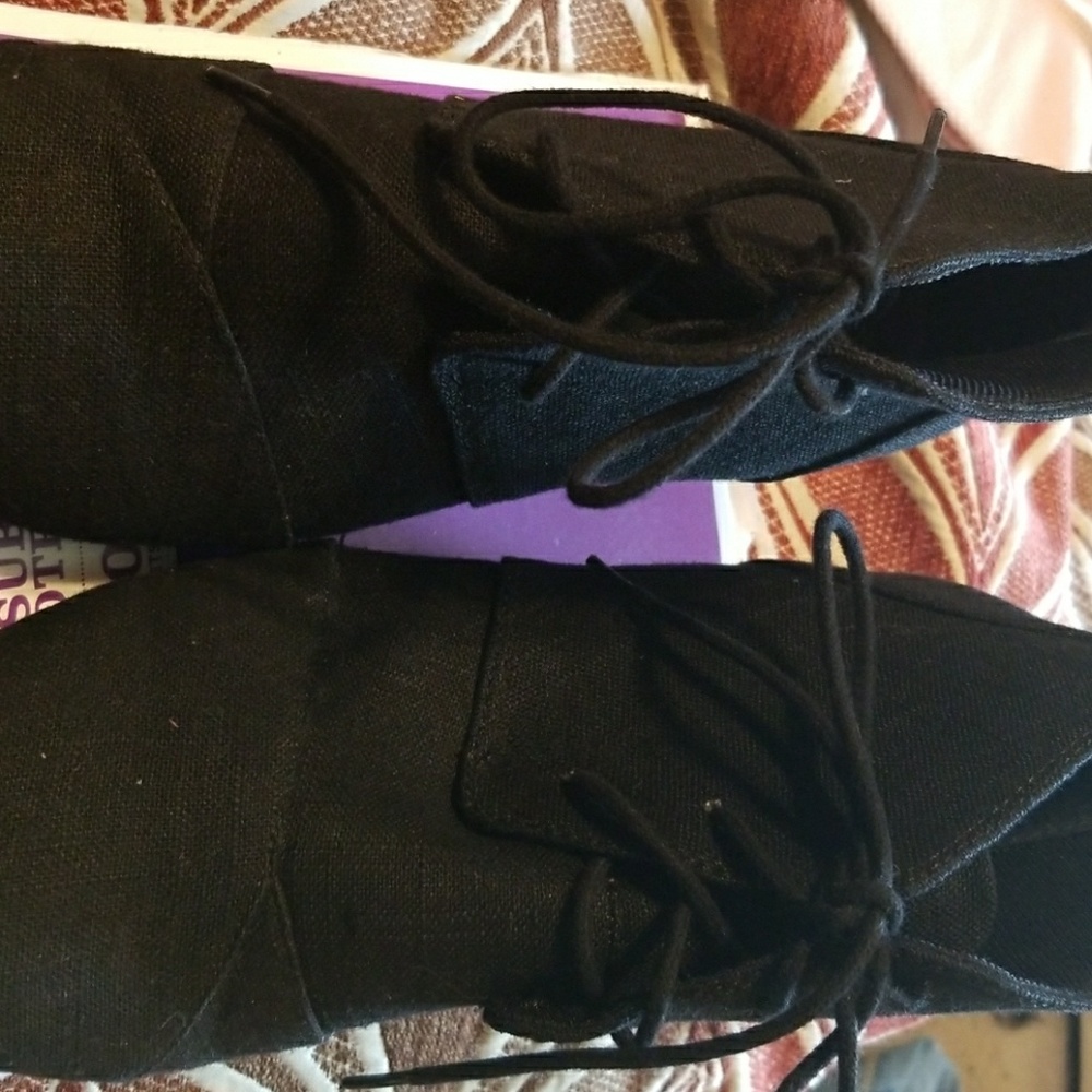 Cute black wedges